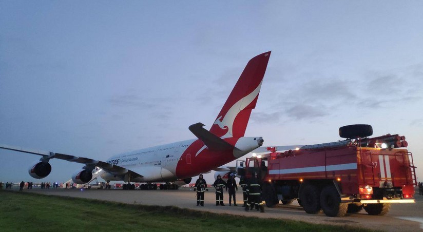 Qantas Plane En Route To London Makes Emergency Landing In Baku Report Az