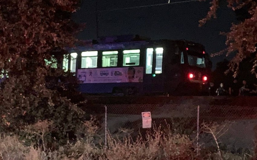 В Калифорнии сошел с рельсов скоростной трамвай, 27 пострадавших