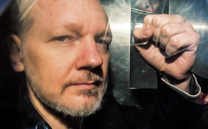 “WikiLeaks”in qurucusu Culian Assanc həbsxanada insult keçirib