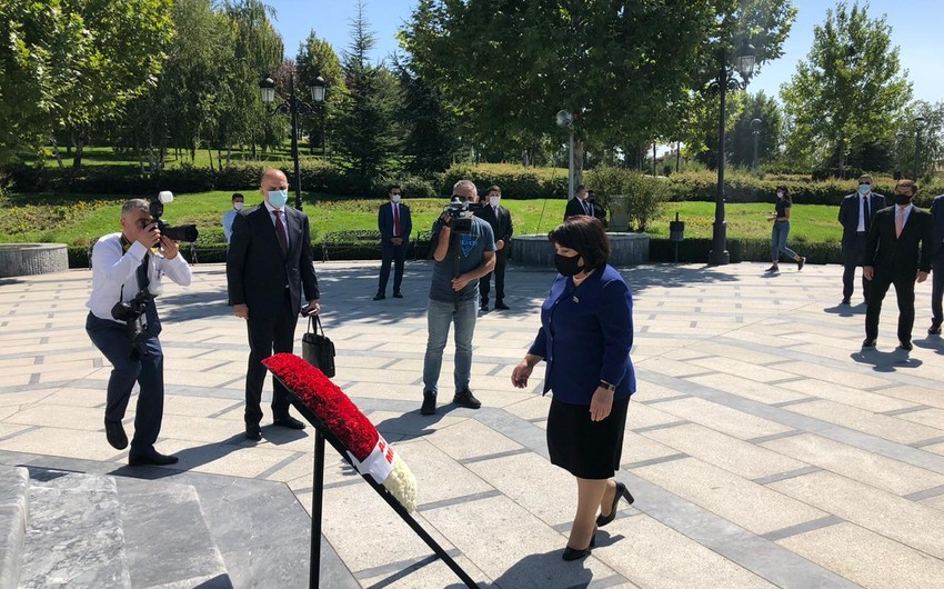 Спикер парламента Азербайджана посетила Аныткабир