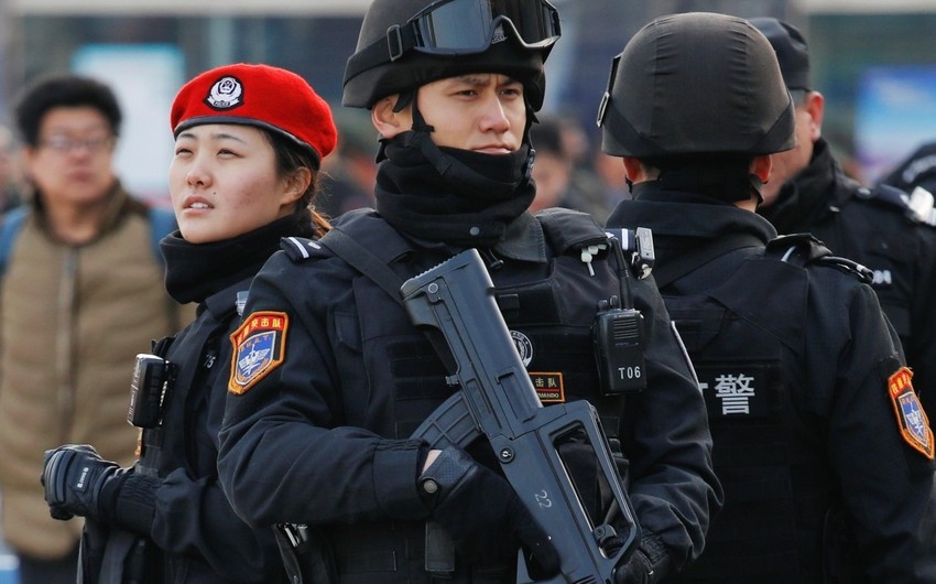 Неизвестный протаранил здание полицейского участка в Китае
