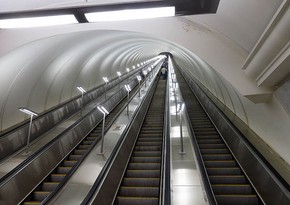 Bakı Metropoliteni Xətai”də sərnişinin eskalatoru dayandırmasının səbəblərini araşdırır