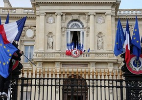 МИД РФ: Попытки французских властей обречены на провал
