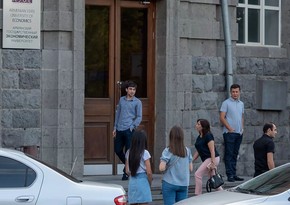 В Ереване из здания Экономического университета эвакуированы студенты и педагоги 