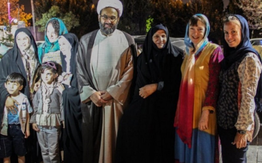 Иранский священнослужитель потребовал отменить законы о хиджабе для иностранных туристов