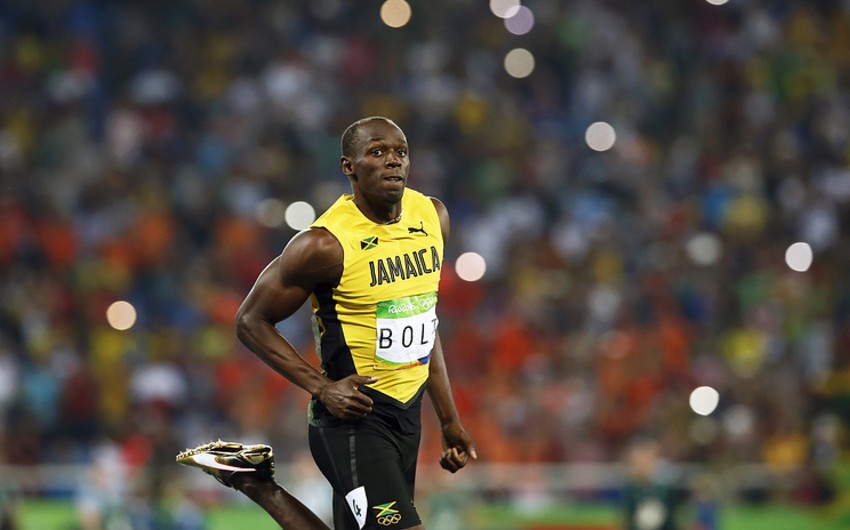 Usain Bolt wins third consecutive Olympic gold in 100-meter dash
