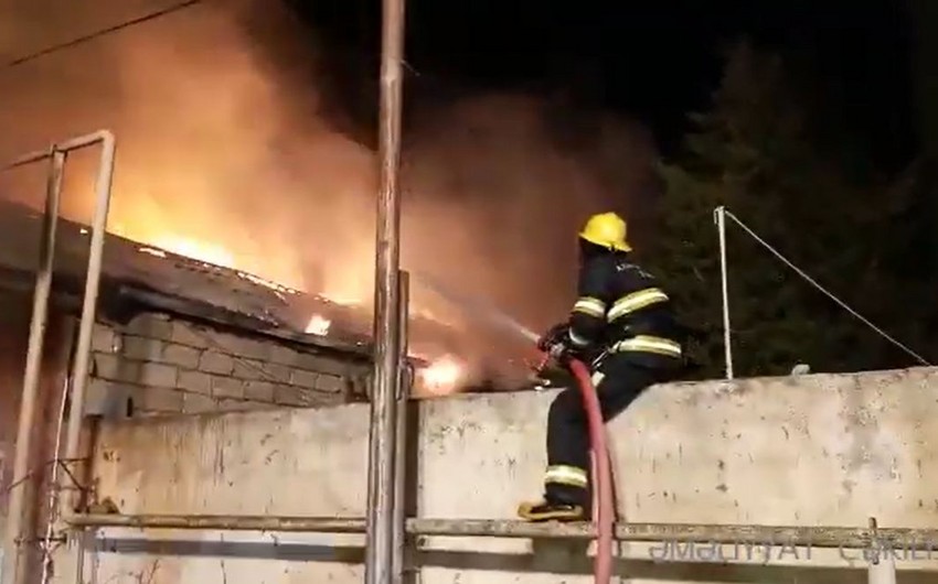 В Баку произошел пожар
