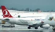В Стамбуле из-за урагана отменили более 50 рейсов