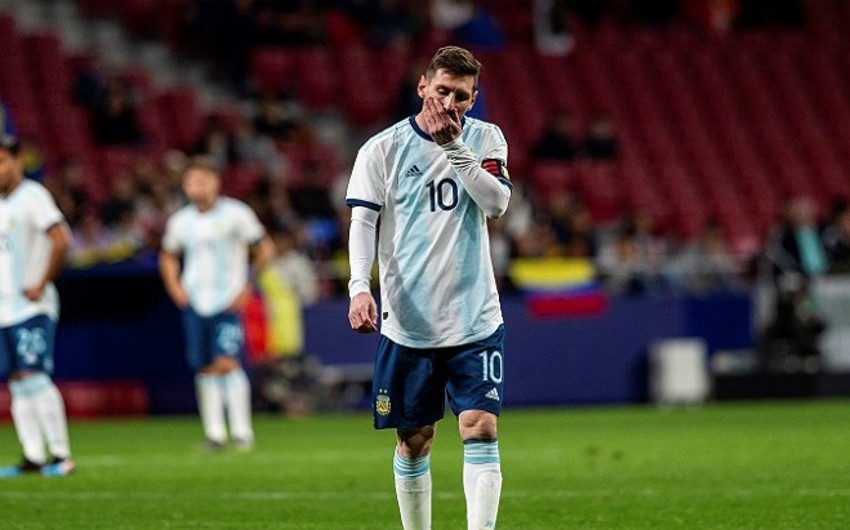 Lionel Messi Amerika Kubokunun bürünc medalını almaqdan imtina edib - VİDEO