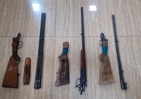 В Сураханском районе граждане передали полиции незаконно хранившееся оружие