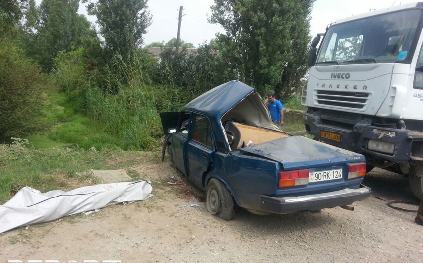 В Лянкяране произошло тяжелое ДТП, два человека погибли - ФОТО