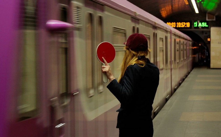 Koroğlu metrostansiyasında halı pisləşən sərnişin ölüb