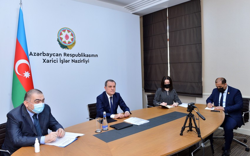 Глава МИД Азербайджана провел переговоры с госминистром ОАЭ