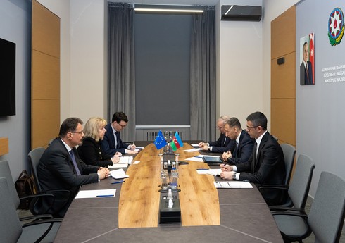 Азербайджан и ЕС обсудили развитие сотрудничества по Среднему коридору