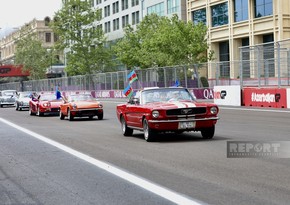 Parade of classic cars held on Baku City Circuit