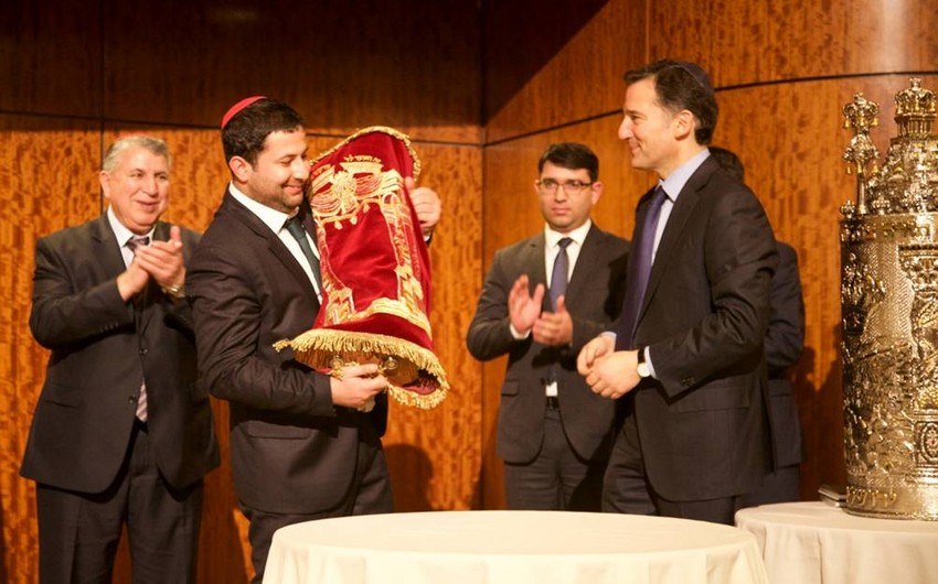 Mountainous Jewish Community of Azerbaijan was donated a Sefer Torah