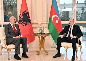 Президент Ильхам Алиев и премьер-министр Албании Эди Рама провели встречу один на один