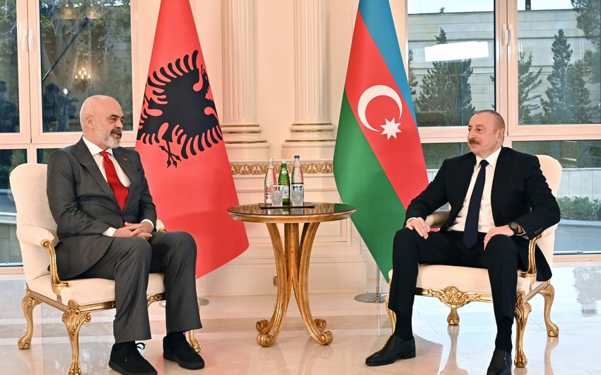 Президент Ильхам Алиев и премьер-министр Албании Эди Рама провели встречу один на один