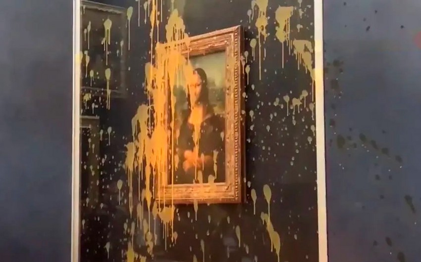 Fransada ekofəallar Mona Liza tablosuna şorba töküblər
