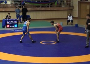 Another Azerbaijani wrestler defeats Armenian opponent