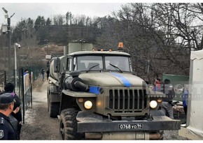 Total of 69 vehicles of Russian peacekeepers move freely on Khankandi-Lachin road