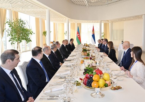 От имени президента Азербайджана дан обед в честь президента Сербии