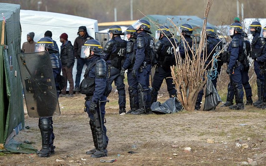 ​Fransada qaçqın düşərgəsində qarşıdurma olub, 3 nəfər ölüb, 40 nəfər yaralanıb