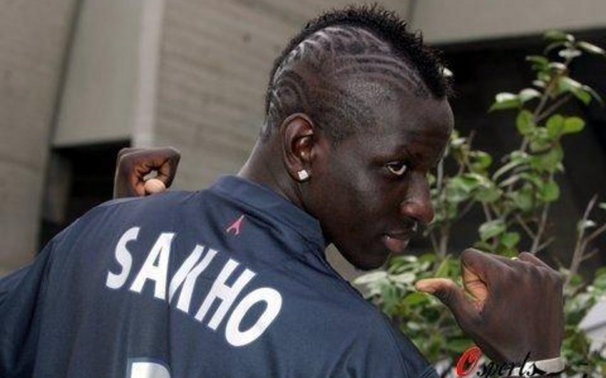 Liverpool sideline Mamadou Sakho after failed drugs test