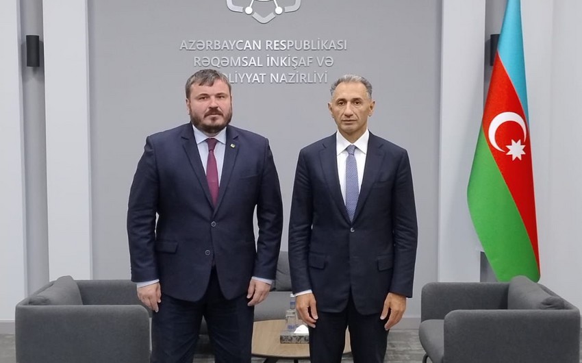 Ukrainian ambassador discusses bilateral co-op with Azerbaijani minister