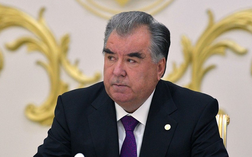 Tajik president arrives in Turkmenistan