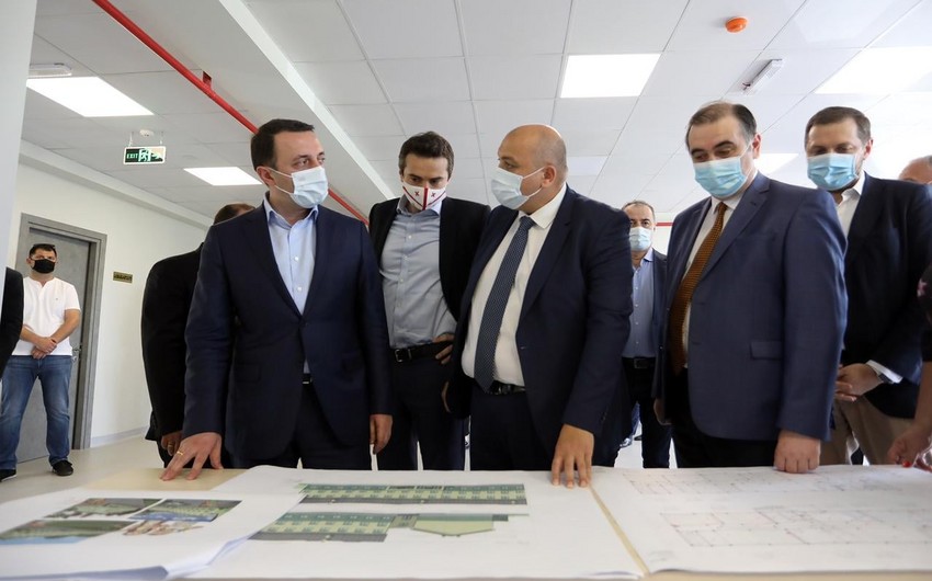 Georgian PM visits newly built Azerbaijani school