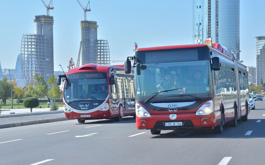 В Баку завтра автобусы будут работать до часу ночи