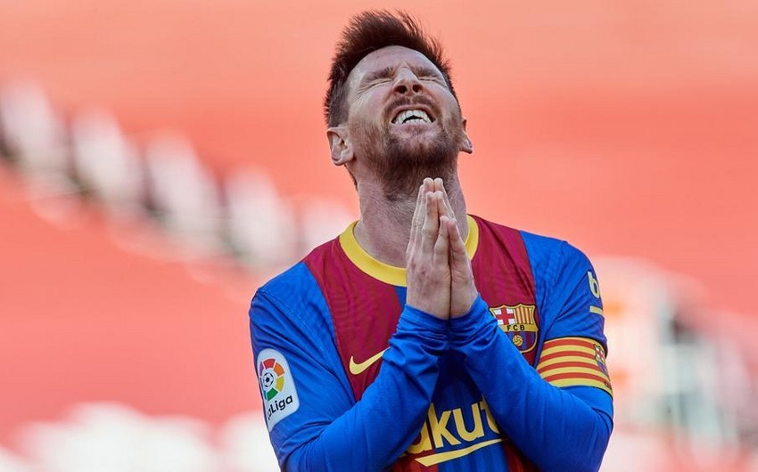 Messi bu gün PSJ ilə müqavilə imzalaya bilər