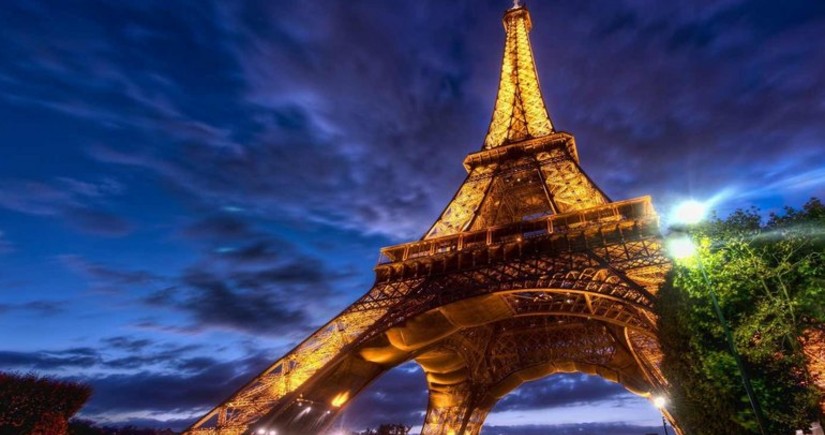 Eiffel Tower forced to close and tourists evacuated after an incident at the famous Paris attraction