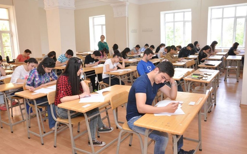​На четырех выпускных экзаменах в Азербайджане более 42 тыс. учащихся получили по родному языку 2