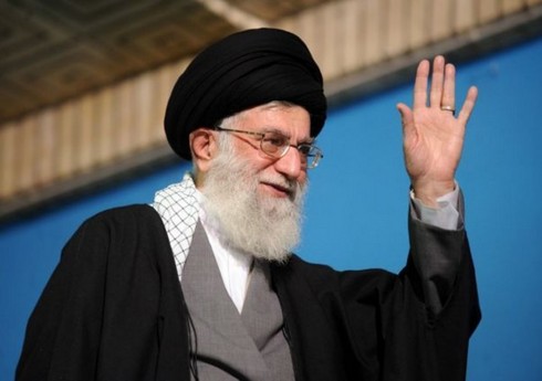 Верховный лидер Ирана приказал воздержаться от прямой конфронтации с США