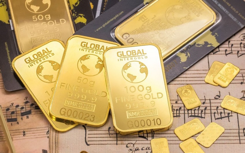 Цена на золото закрепилась выше отметки в 1820 долларов 