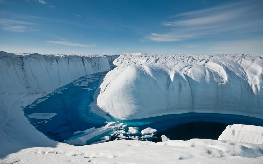 Greenland ice sheet melting rapidly