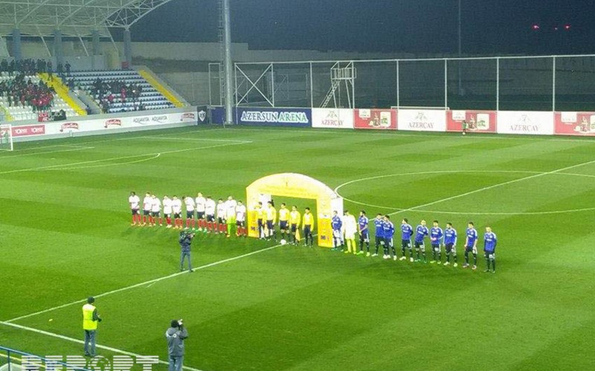 На матче Карабах - Габала почтили память покойного футболиста