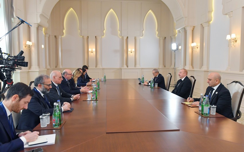 Президент Ильхам Алиев принял министра окружающей среды и энергетической безопасности Италии 