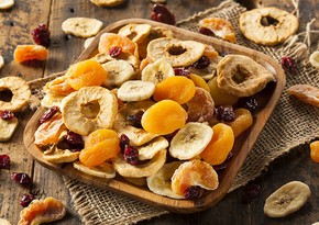 Azerbaijan starts importing dried fruits from Vietnam