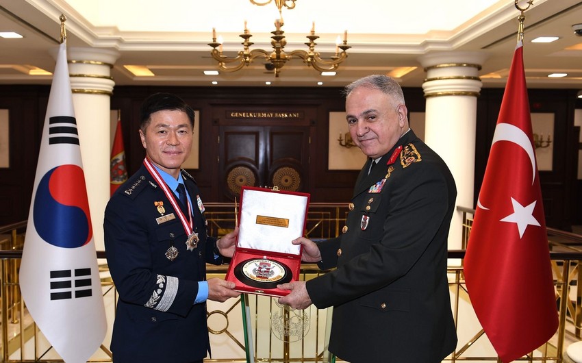 Turkish Air Force Commander meets with his South Korean counterpart