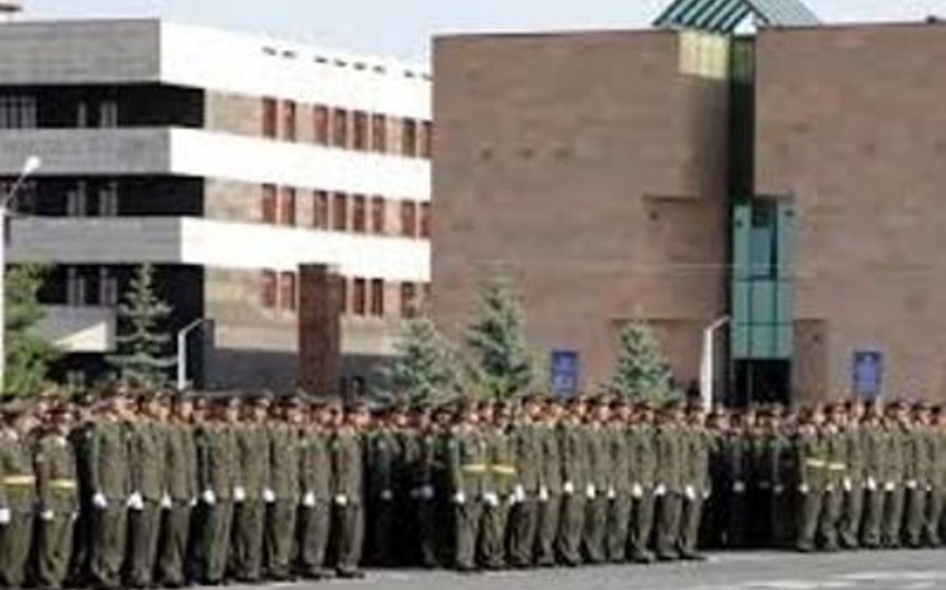 ​Ermənistan Hərbi İnstitutunun iki kursantı oğurluq edərkən tutulub