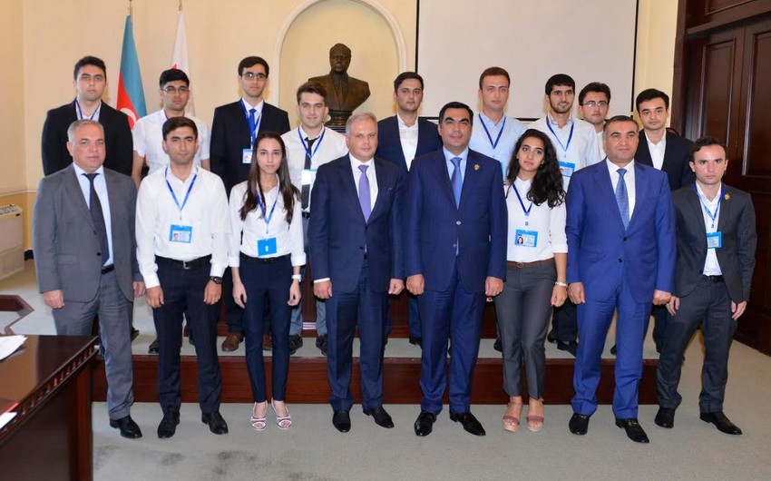Eighteen graduates from Baku Higher Oil School start working at Azneft PU