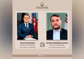 Главы МИД Азербайджана и Ирана поговорили по телефону