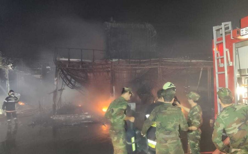 Минздрав: 4 человека отравились дымом во время пожара в ТЦ Бина