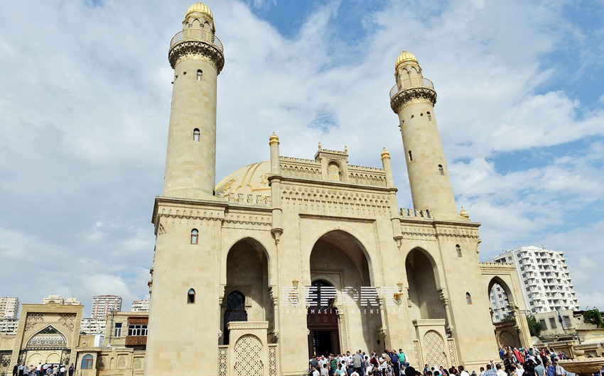 Eid al-Fitr prayer performed at Taza Pir Mosque, Baku