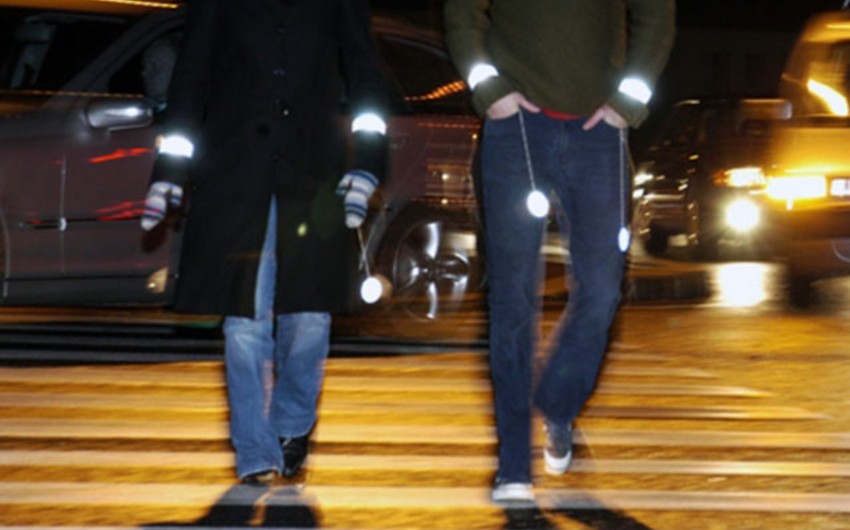 ​В России пешеходов обязали носить одежду со светоотражателями