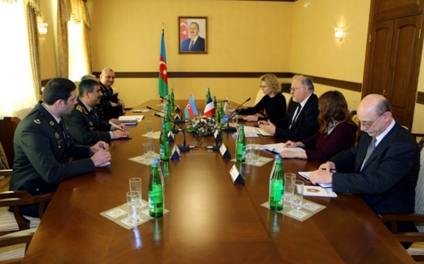 Обсуждены перспективы военного сотрудничества между Азербайджаном и Францией