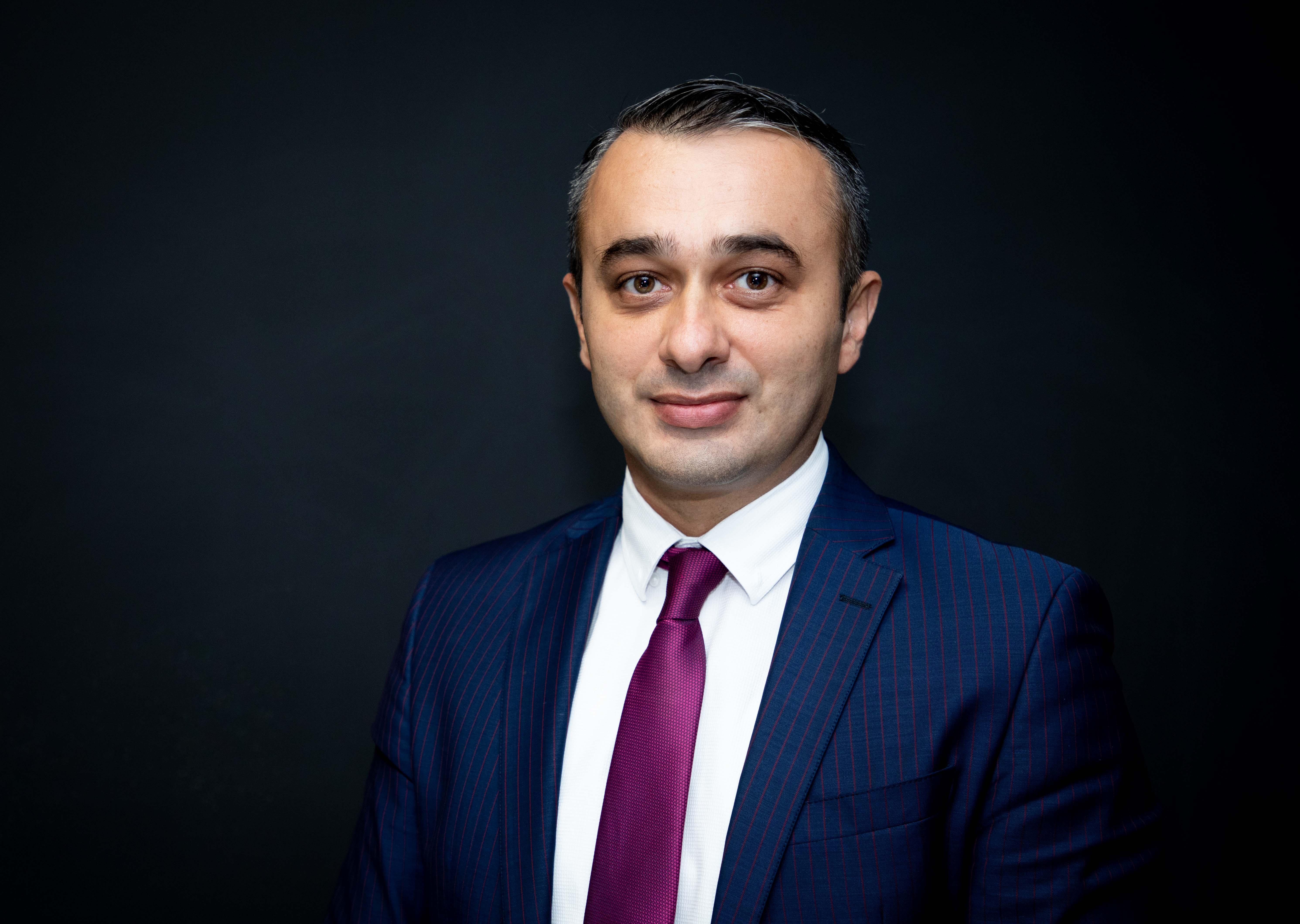  Эмин Алиев